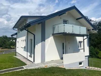 Außenseite Ferienhaus [Sommer]
