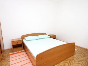 23929091-Ferienwohnung-4--300x225-4