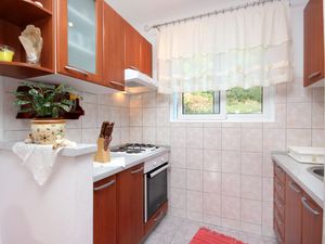 23926761-Ferienwohnung-8--300x225-3