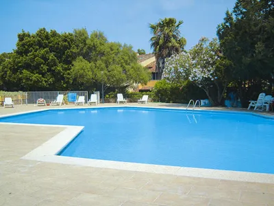 PoolOfHouse