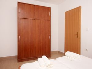 23935791-Ferienwohnung-4--300x225-4