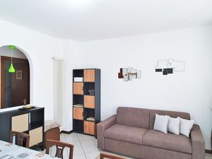 23873702-Ferienwohnung-5--300x225-1