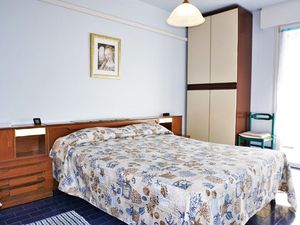 23457438-Ferienwohnung-6--300x225-2