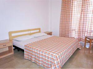 23518385-Ferienwohnung-6--300x225-3