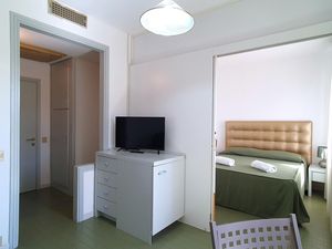 23988891-Ferienwohnung-2--300x225-4