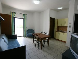 19352332-Ferienwohnung-2--300x225-5