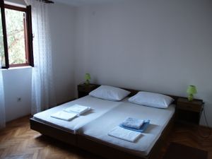 23931727-Ferienwohnung-4--300x225-2