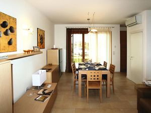 23287625-Ferienwohnung-2--300x225-5