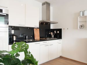 23029225-Ferienwohnung-2--300x225-5