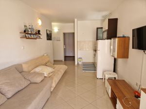 23947426-Ferienwohnung-4--300x225-2