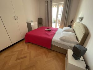 23947478-Ferienwohnung-4--300x225-4