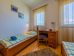 23941278-Ferienwohnung-5--300x225-5