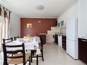 23941747-Ferienwohnung-4--300x225-4