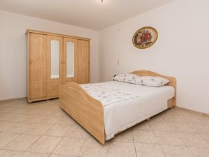 23945656-Ferienwohnung-4--300x225-1