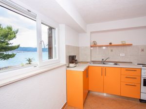 23944917-Ferienwohnung-3--300x225-4