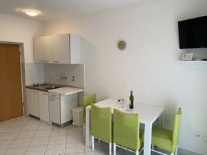 23945636-Ferienwohnung-4--300x225-5