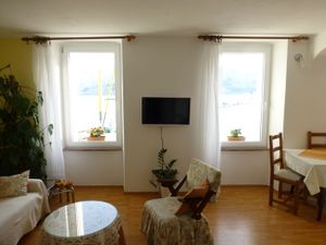 23946053-Ferienwohnung-4--300x225-4