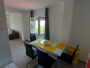 23947776-Ferienwohnung-4--300x225-2