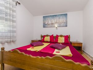 23947691-Ferienwohnung-4--300x225-2