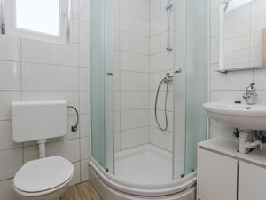 23947708-Ferienwohnung-4--300x225-2