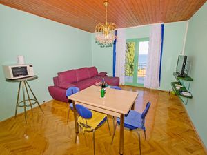 23940163-Ferienwohnung-6--300x225-5