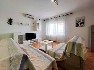 23939133-Ferienwohnung-5--300x225-5