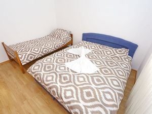 23947945-Ferienwohnung-4--300x225-2