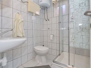 23947948-Ferienwohnung-5--300x225-0