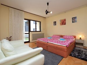 23947965-Ferienwohnung-4--300x225-5