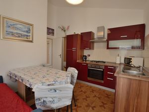 23983579-Ferienwohnung-4--300x225-4