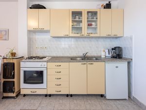 23940143-Ferienwohnung-5--300x225-3