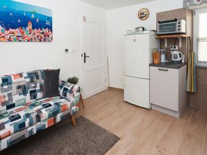 23983715-Ferienwohnung-2--300x225-4