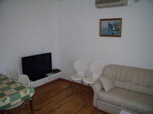 23983776-Ferienwohnung-5--300x225-2