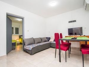 23994772-Ferienwohnung-3--300x225-3