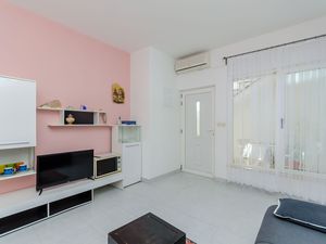 23945713-Ferienwohnung-3--300x225-3