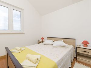 23940787-Ferienwohnung-5--300x225-4