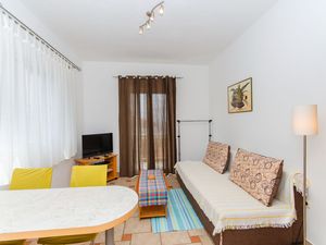 23941147-Ferienwohnung-2--300x225-5