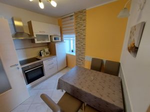 23941509-Ferienwohnung-3--300x225-1