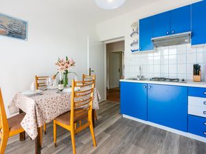 23945387-Ferienwohnung-4--300x225-3