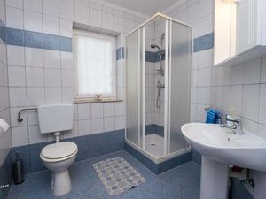 23941647-Ferienwohnung-6--300x225-3