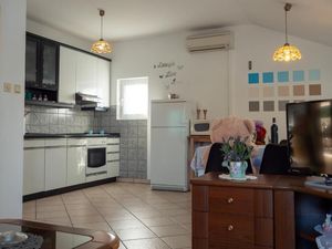 23941656-Ferienwohnung-4--300x225-2