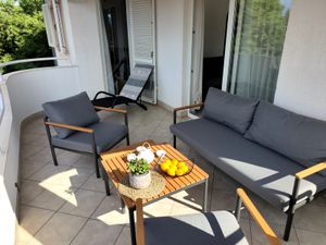 23941690-Ferienwohnung-6--300x225-3