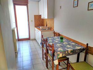 23941759-Ferienwohnung-5--300x225-0