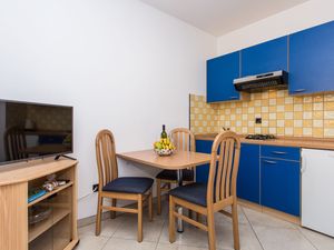 23941757-Ferienwohnung-3--300x225-0