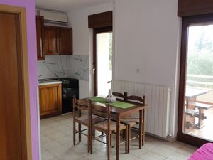 23941760-Ferienwohnung-5--300x225-3