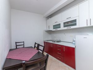 23943052-Ferienwohnung-4--300x225-3