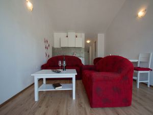 23943275-Ferienwohnung-4--300x225-4