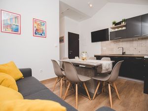 23944611-Ferienwohnung-4--300x225-2