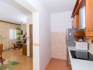 23944628-Ferienwohnung-4--300x225-4