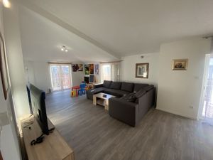 23944764-Ferienwohnung-7--300x225-5